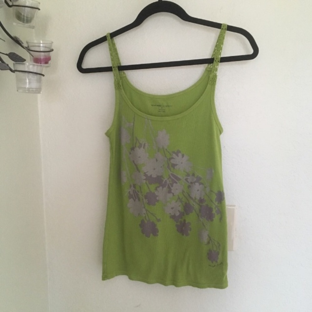 NWOT Olive green tank top size M